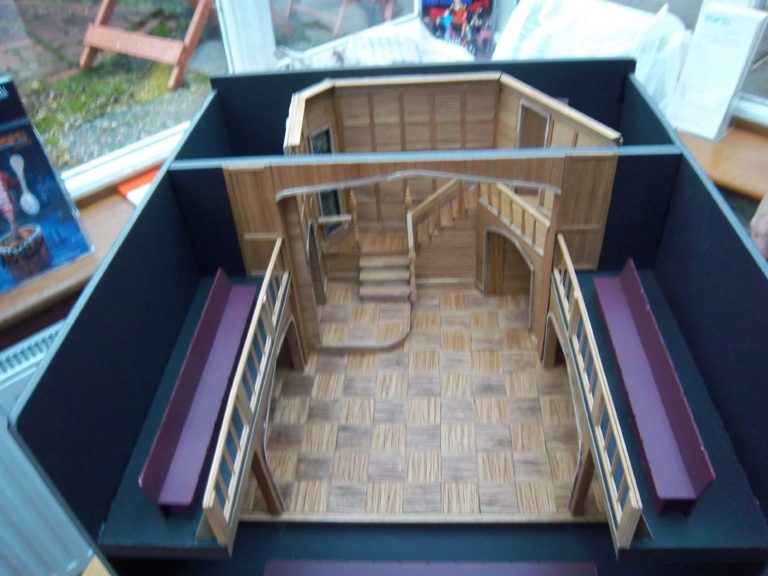 A model box of the set of Sleuth